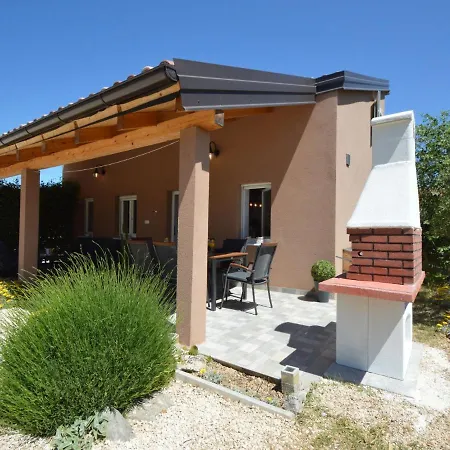 Holiday home Lana By Interhome