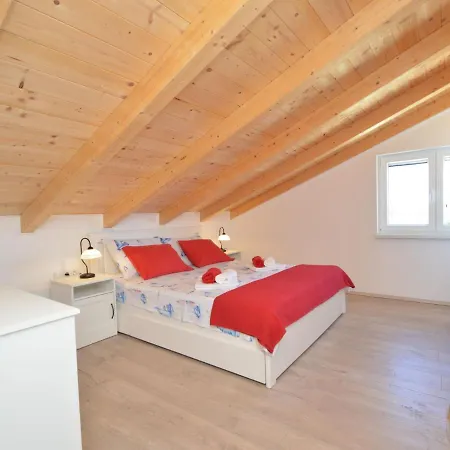 Holiday home Lana By Interhome Pakostane