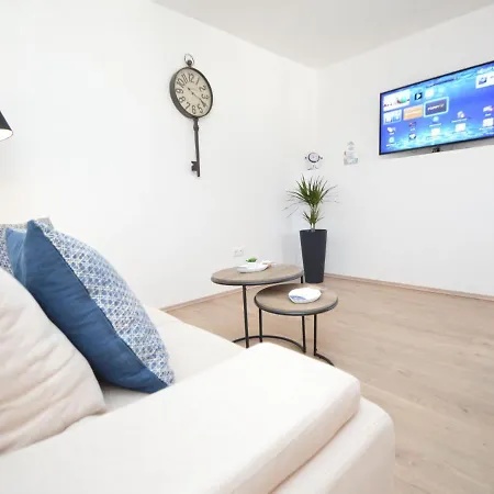 Holiday home Lana By Interhome
